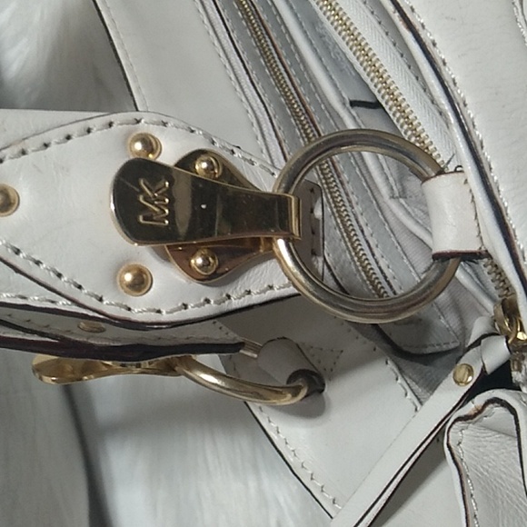 Michael Kors Shoulder Bag & Matching  Studded Vintage Wallet Set - Picture 2 of 16